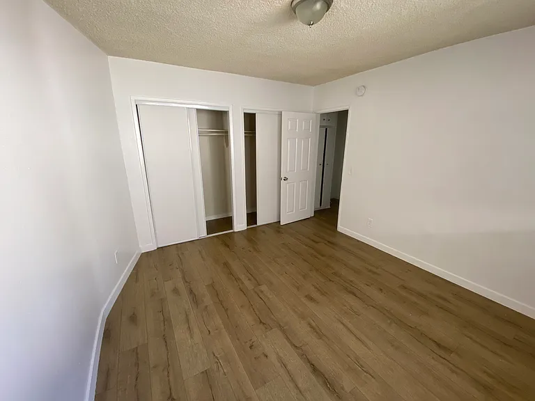 8024 Owensmouth Ave #7 — Photo 9