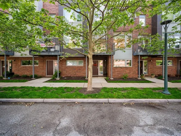 1257 W 75th St #D-1257, Cleveland, OH 44102