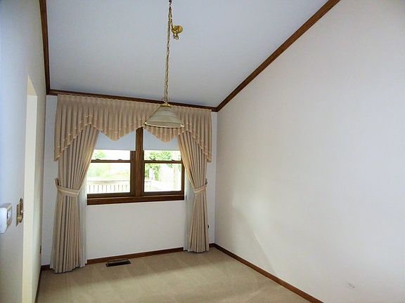 4th image of 1216 Salford Dr