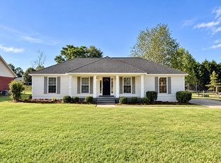 106 Victorian Ct, Leesburg, GA 31763