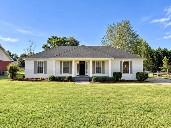 106 Victorian Ct, Leesburg, GA 31763