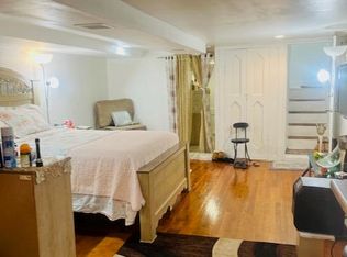10735 E Van Wyck Expy, Jamaica, NY