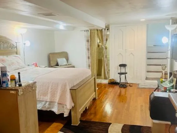 107-35 E Van Wyck Expressway, Jamaica, NY 11435