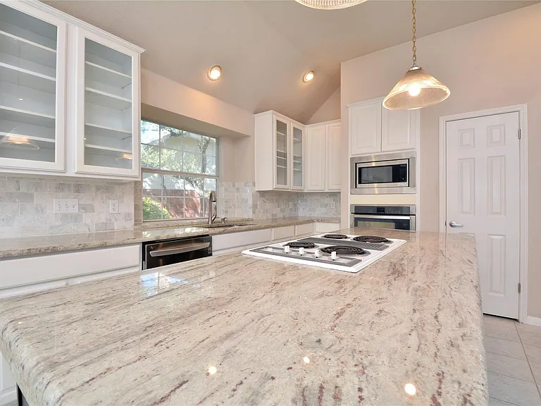 11509 Leon Grande Cv — Photo 13