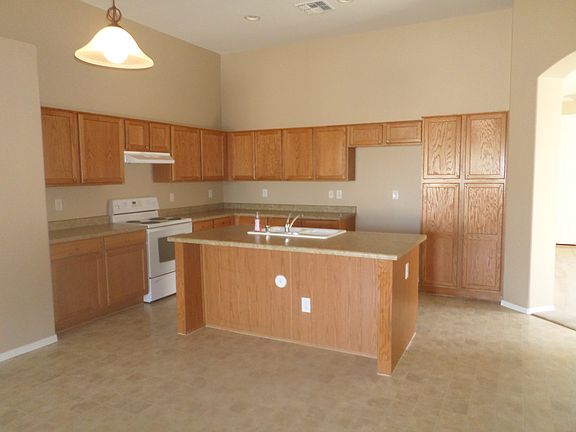 2nd image of 8374 W Myrtle Ave