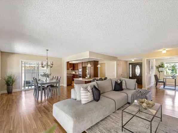 411 Twin Lakes Cir, Santa Rosa, CA 95409