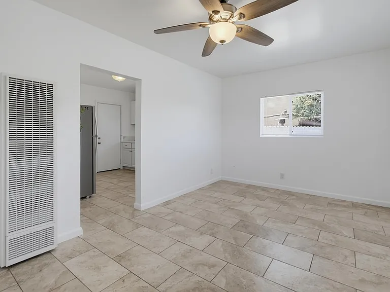4222 Myrtle Ave — Photo 11
