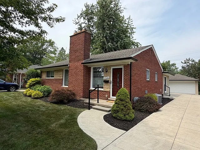 3 bed, 1397 sqft, $2,950 — Photo 1