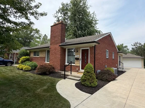 16928 Wetherby St, Beverly Hills, MI 48025