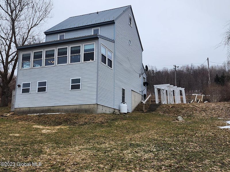 4th image of 845 Brooker Hollow Road
