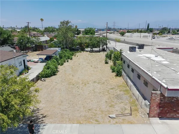 1371 N La Cadena Dr #64, Colton, CA 92324
