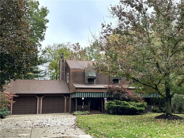 300 S Colonial Dr, Cortland, OH 44410
