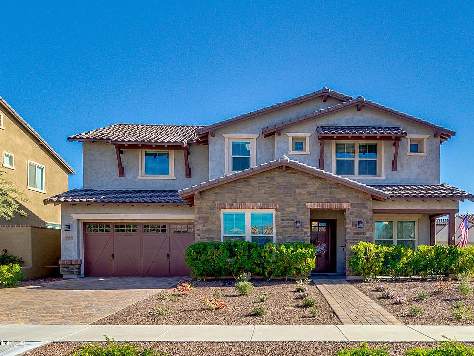 1st image of 2527 N Acacia Way