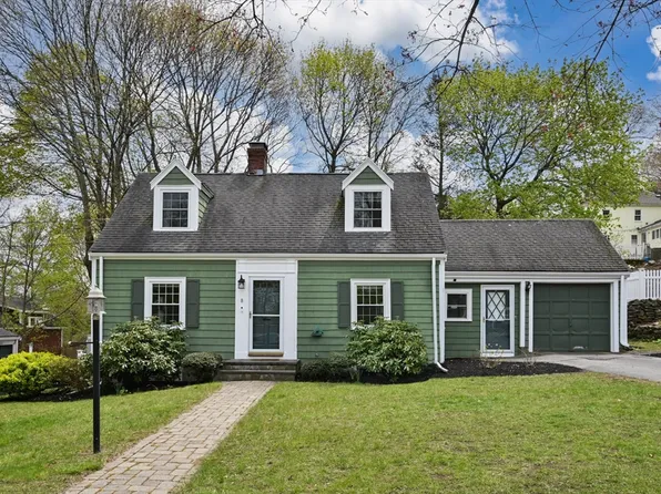 8 Pine Hill Cir, Wakefield, MA 01880