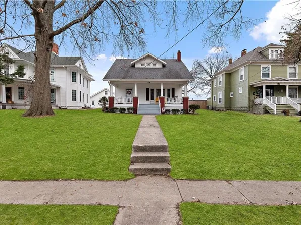 814 N Main St, Carrollton, MO 64633