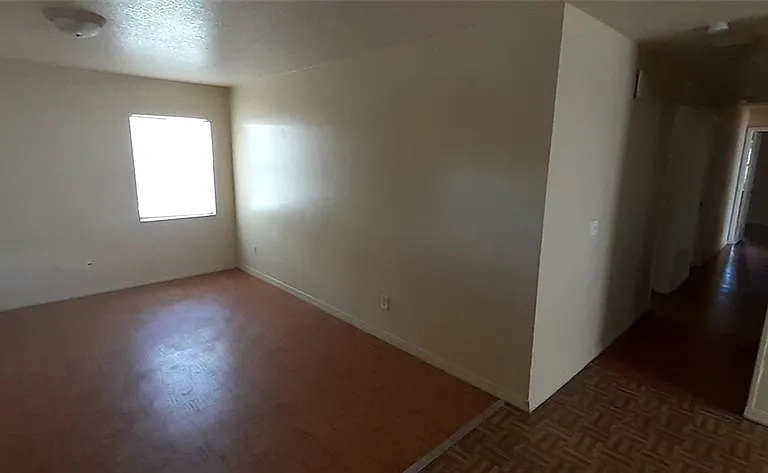 4226 E Palifox St — Photo 4