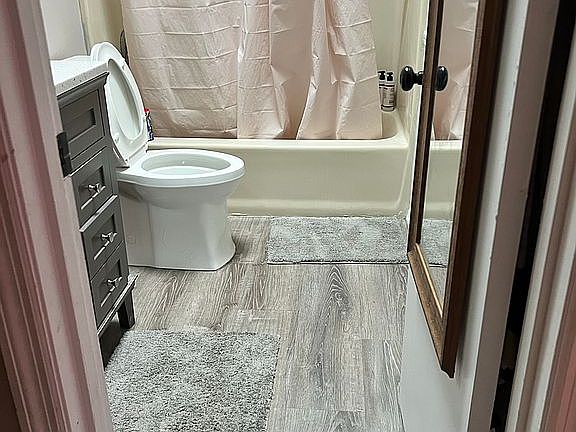 2nd bathroom