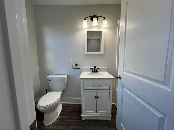 3rd image of 37 High St #37B