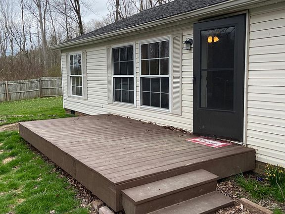 2nd image of 406 Sleepy Hollow Dr
