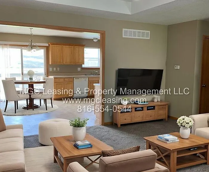 211 Birdie Dr — Photo 2