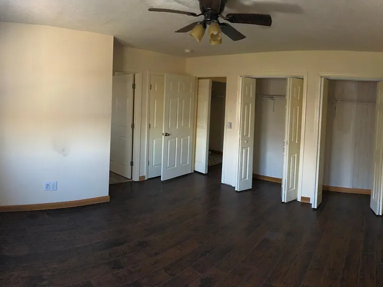 1 Weaver Town Homes — Photo 7