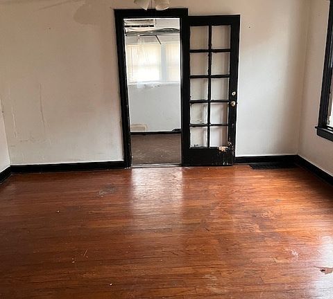 4th image of 12453 S State St