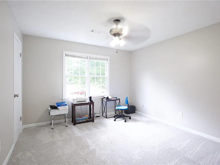 3328 Mountain Hollow Dr — Photo 17