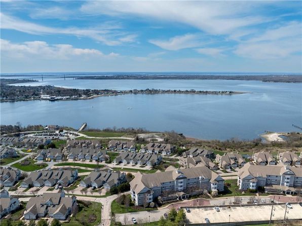 71 Starboard Dr UNIT 170, Tiverton, RI 02878