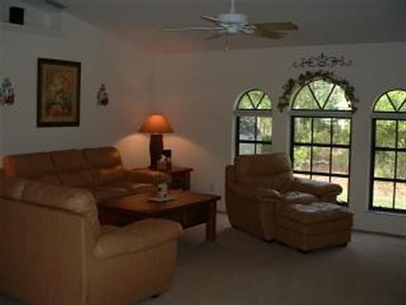 5th image of 2090 Leryl Ave