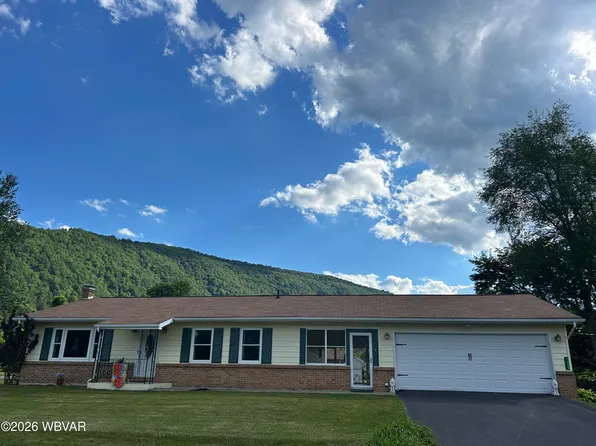 1298 Bucktail Ave, Renovo, PA 17764