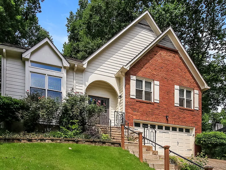 1218 Raleigh Way — Photo 5