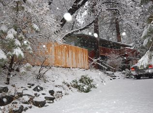 735 Lark Dr, Wrightwood, CA 92397