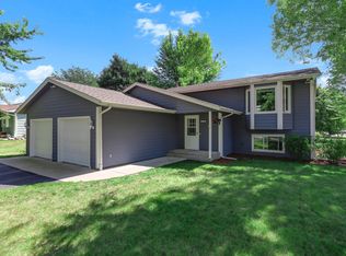 673 Concord Dr, Chaska, MN 55318