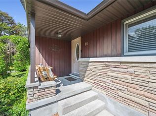 20 Lyndhurst Dr, Kitchener, ON N2B1B5