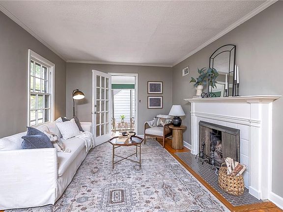 4th image of 8812 Maiden Ln