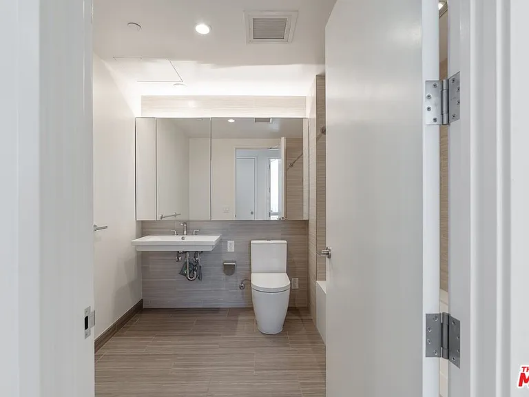 877 Francisco St #4202 — Photo 19