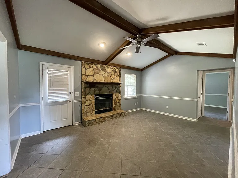 940 Wedgewood Way — Photo 4