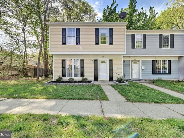 2581 Robinson Pl, Waldorf, MD 20602