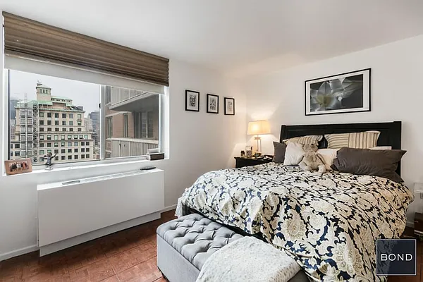 Rented by Bond New York | media 7