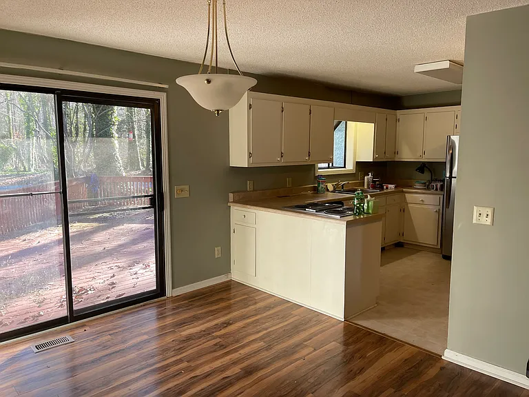 809 Hilltop Cir #HOUSE — Photo 13