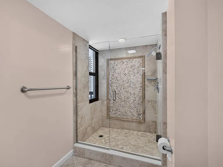 4000 N Ocean Dr #403 — Photo 32