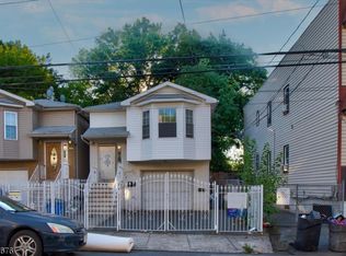 299 S 19th St, Newark, NJ 07103