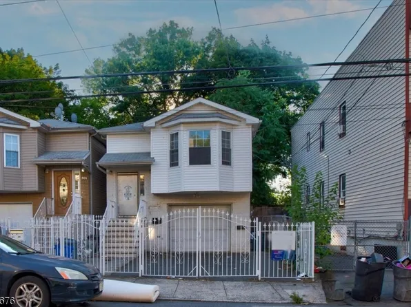 299 S 19th St, Newark City, NJ 07103