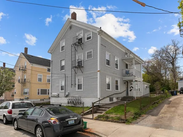 19 Clement Street, Tiverton, RI 02878