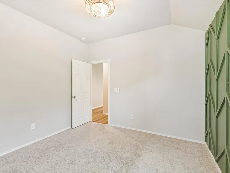 2135 Twisted Cedar Ct — Photo 20