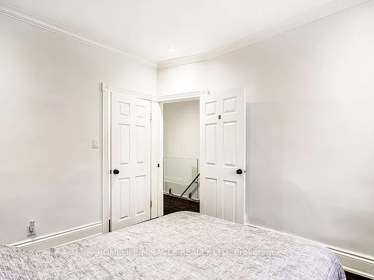 88 Niagara St — Photo 3