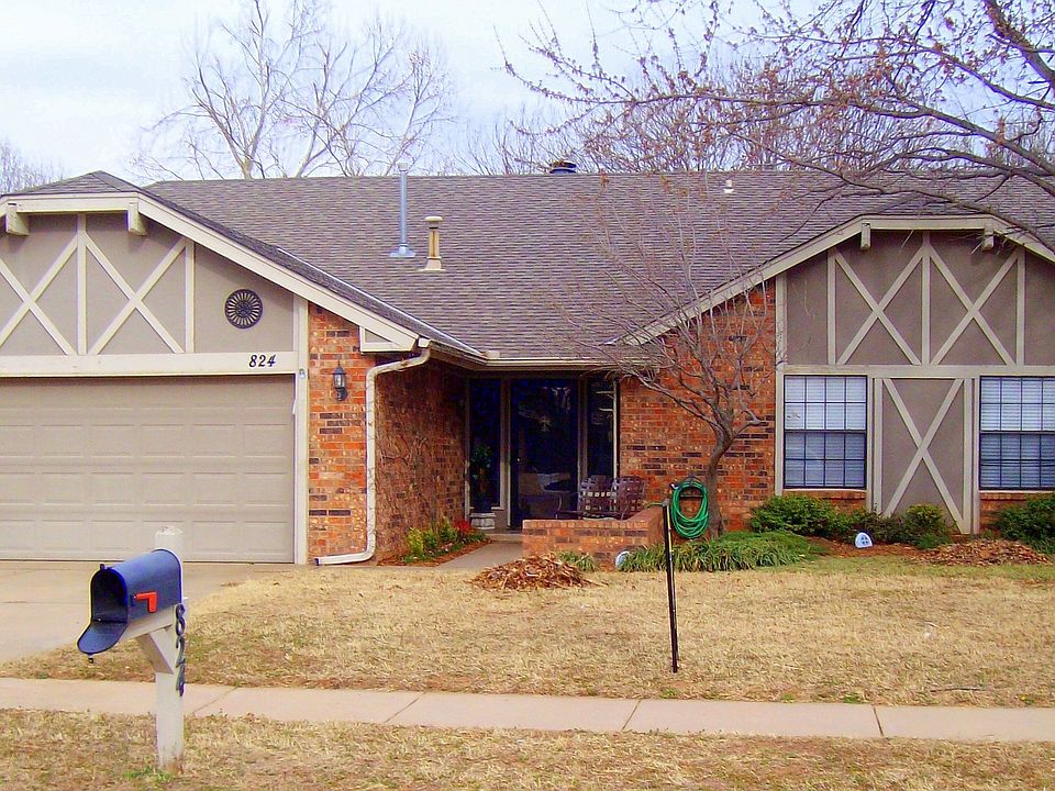 1st image of 824 Countrywood Ln