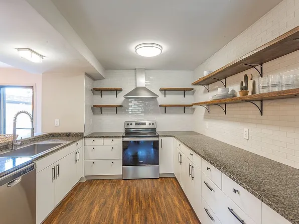 2214 Mount Haven Dr APT 11, Dalton, GA 30720