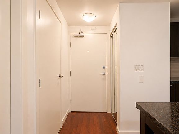 3rd image of 538 Smithe St #201