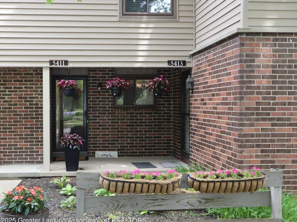 5411 Maple Rdg #74, Haslett, MI 48840